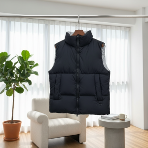 Men’s Black Puffer Vest Winter Warm Sleeveless Jacket