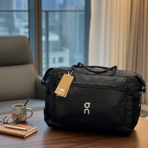 On Black Travel Gym Duffel Bag Waterproof Lightweight