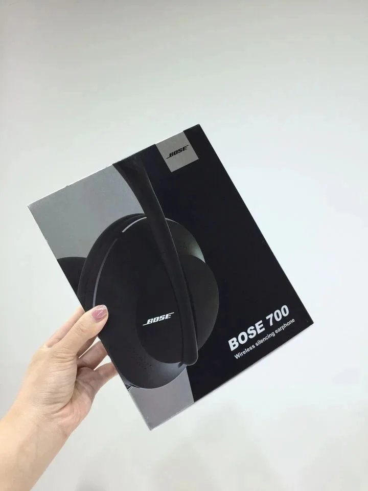 Bose 700 Wireless Noise Cancelling Headphones Black