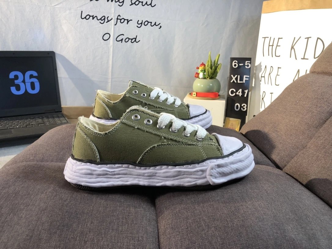 Maison Mihara Yasuhiro Green Canvas Platform Sneakers